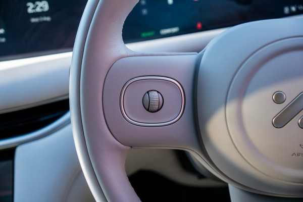 2025 MG IM5 P12L Performance Hatch Image 12