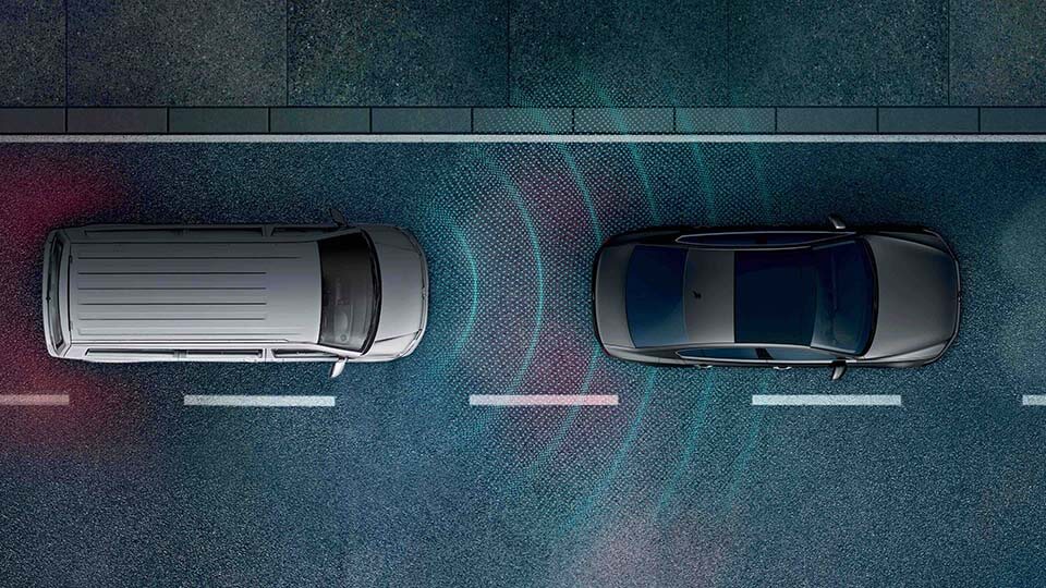 Stay on the front foot around other drivers Image