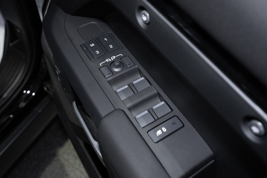 2026 Land Rover Defender L663 110 D350 X-Dynamic SE SUV