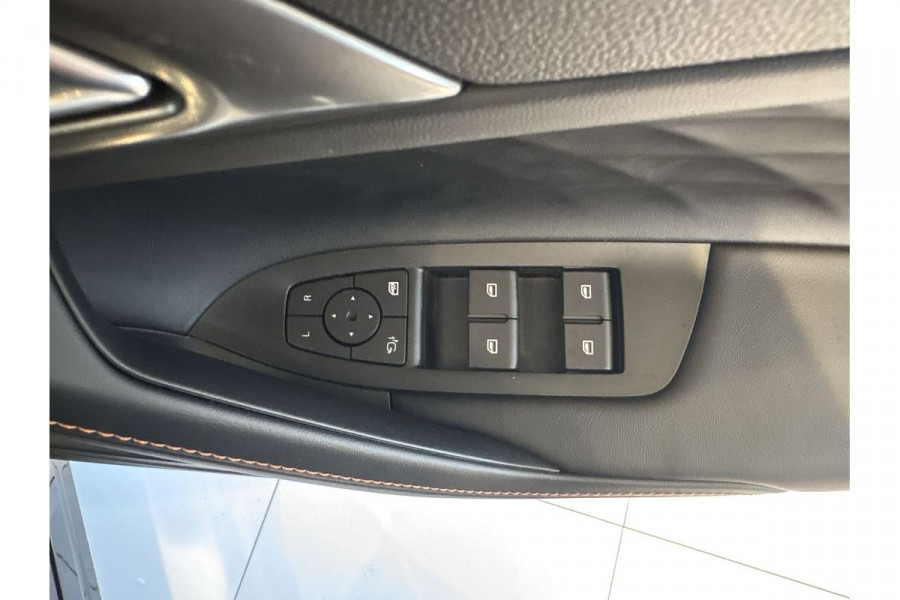 2025 MG HS AS33H Essence Hybrid+ SUV Image 18