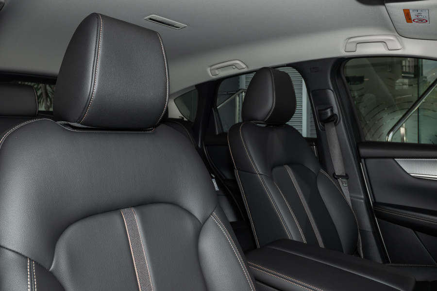 2025 Mazda CX-60 KH Series G25 Evolve SUV Image 10
