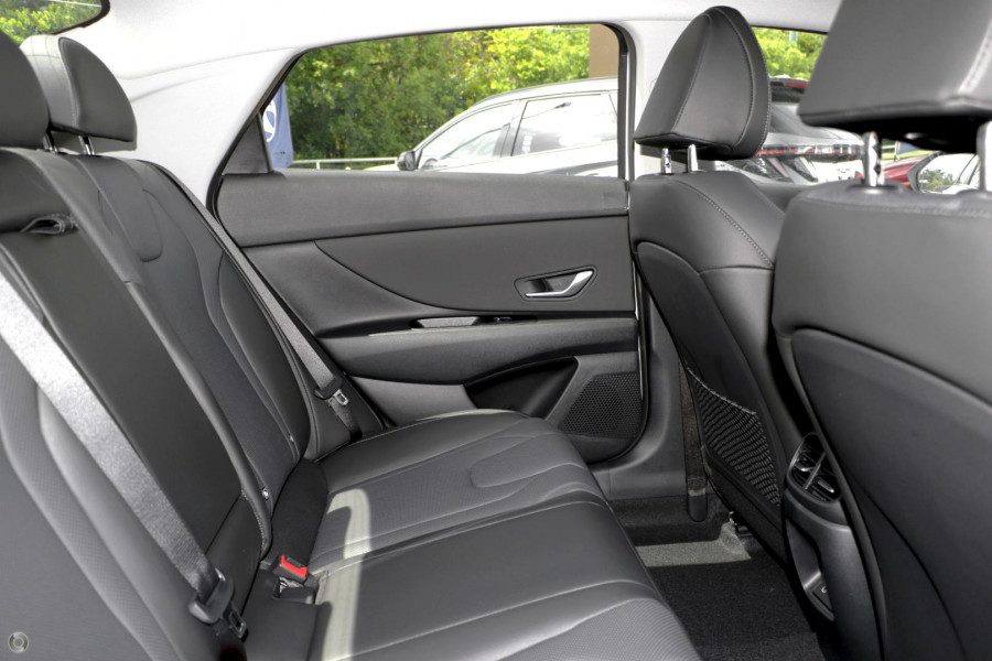 2026 Hyundai i30 CN7.V4 Elite Hybrid Sedan Image 3