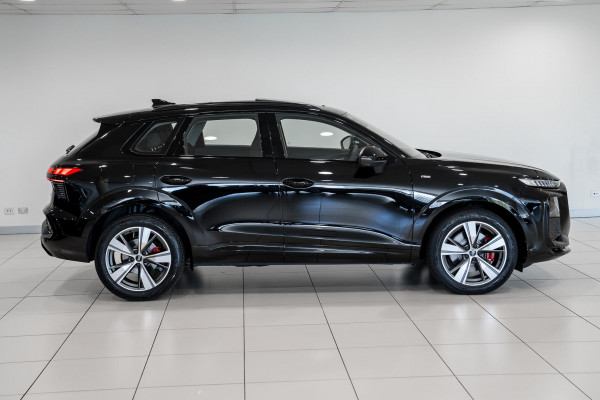 2025 Audi Q3 F3 TFSI SUV image 3