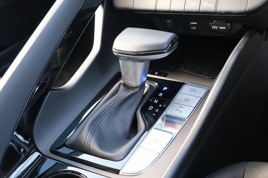2025 Hyundai i30 CN7.V2  Sedan Image 17