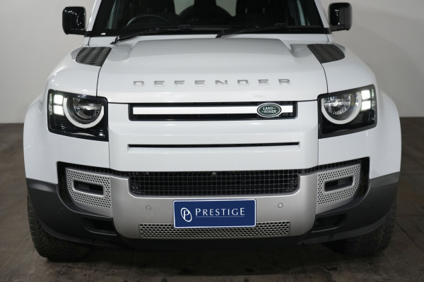 2023 Land Rover Defender L663 110 P300 SUV image 3