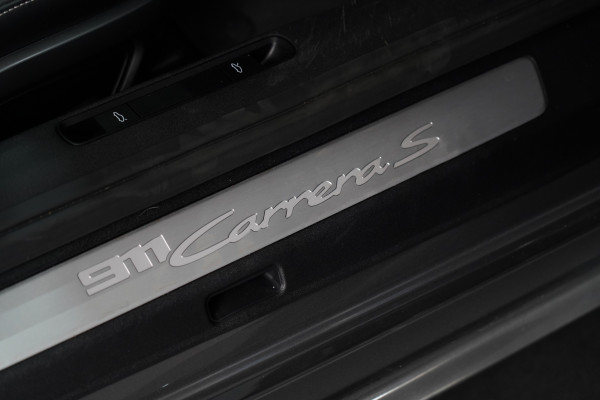 2020 Porsche 911 Carrera S Coupe Image 38