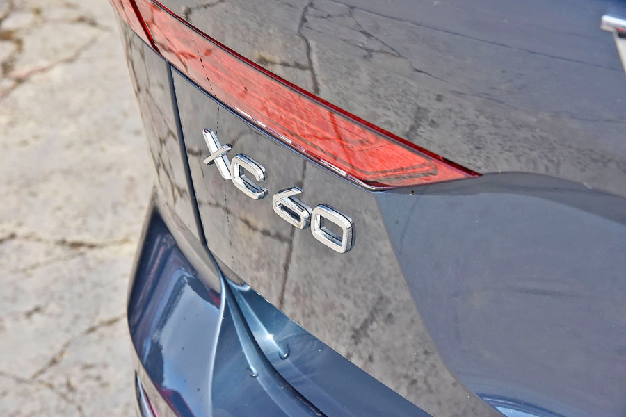 2021 Volvo XC60  T5 Inscription Suv Image 17