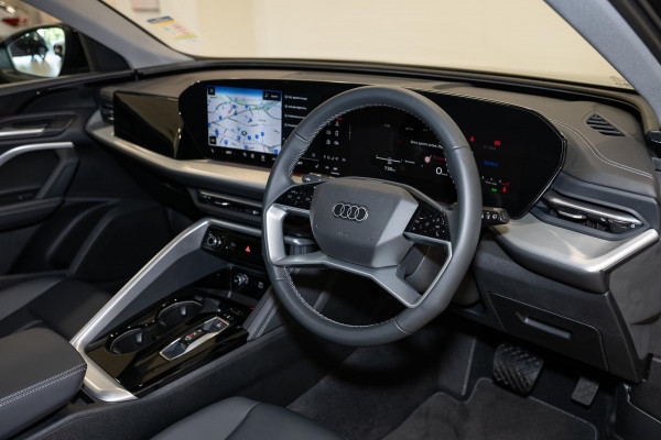 2025 Audi Q5 GU TFSI 150kW SUV image 6