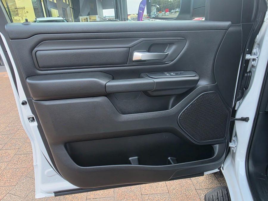 2026 Ram 1500 DT Express Black Edition Hurricane SO Ute Image 17