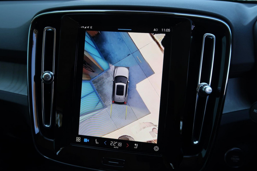 2024 Volvo XC40 XZ Plus B4 SUV Image 19
