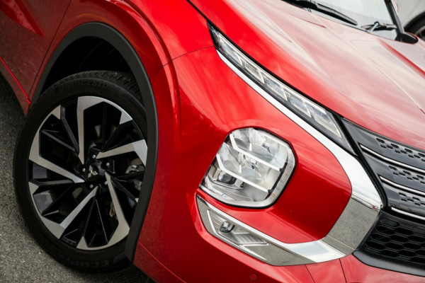 2023 Mitsubishi Outlander ZM Exceed SUV Image 6