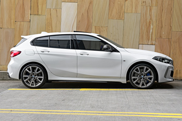 2022 BMW 1 Series F40 M135i xDrive Hatch image 3