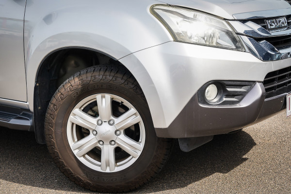 2015 Isuzu MU-X LS-T SUV Image 5