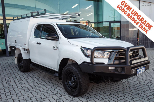 2022 Toyota HiLux GUN126R SR Cab Chassis Image 1