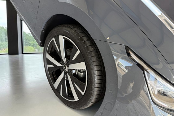 2025 Volkswagen Golf 8.5 110TSI Style Hatch Image 4