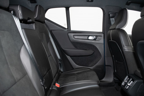 2020 Volvo XC40 XZ T5 R-Design SUV Image 3