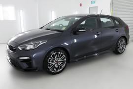 2019 Kia Cerato Hatch BD GT Hatchback Image 3
