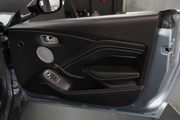 2019 Aston Martin Vantage Coupe Image 42