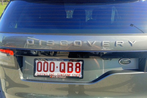 2017 Land Rover Discovery Series 5 SE SUV Image 5