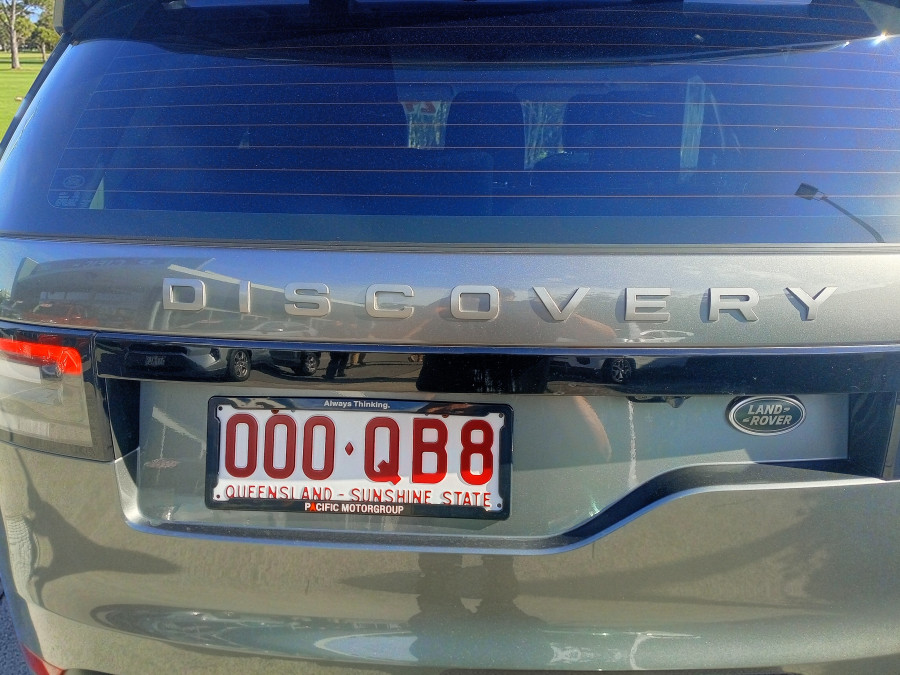 2017 Land Rover Discovery Series 5 SE SUV Image 5