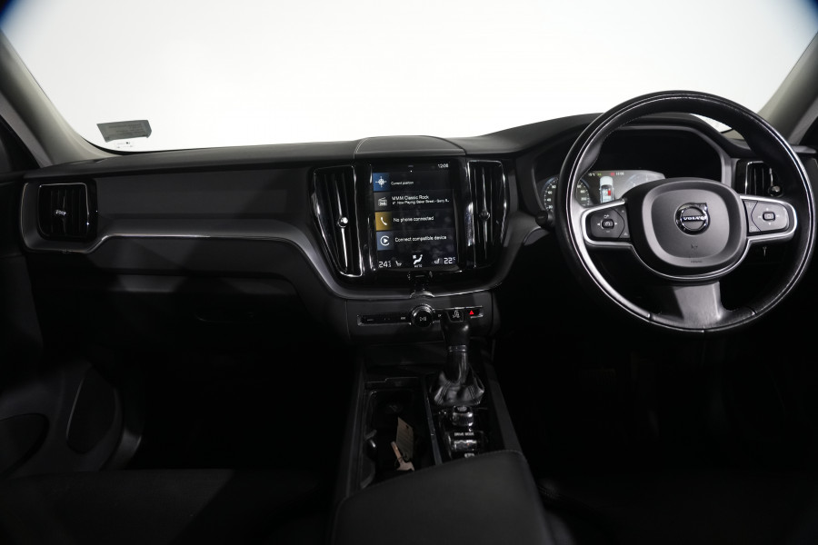 2019 Volvo XC60 UZ D4 Momentum SUV Image 14