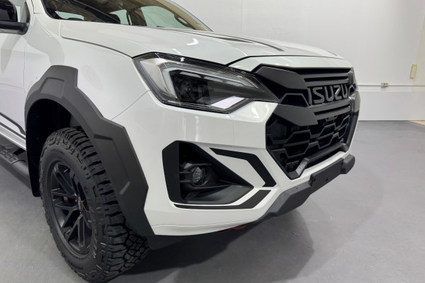 2024 Isuzu D-MAX RG BLADE Ute Image 5