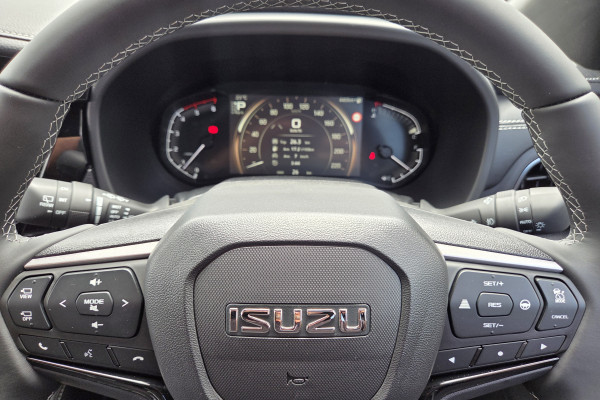 2026 Isuzu MU-X RJ LS-T SUV Image 13