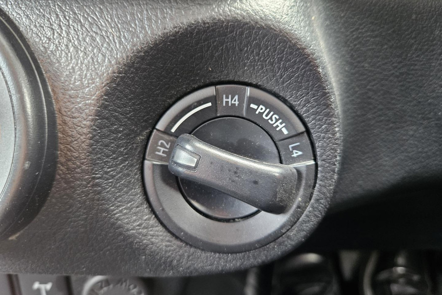 2020 Toyota HiLux  SR Dual Cab Ute Image 31
