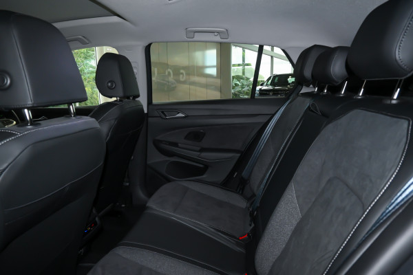 2025 Volkswagen Golf 8.5 110TSI Style Hatch Image 9