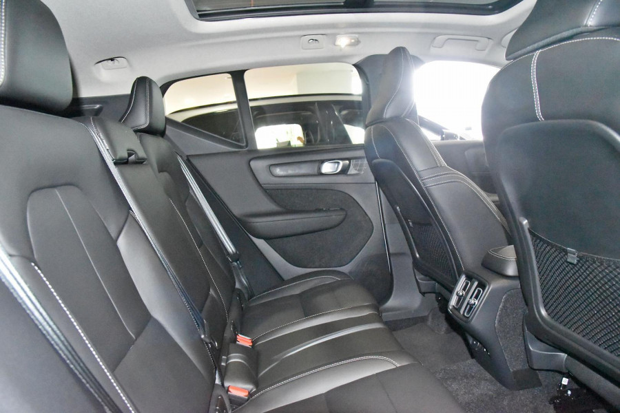 2025 MY26 Volvo XC40 XZ Plus B4 SUV Image 8
