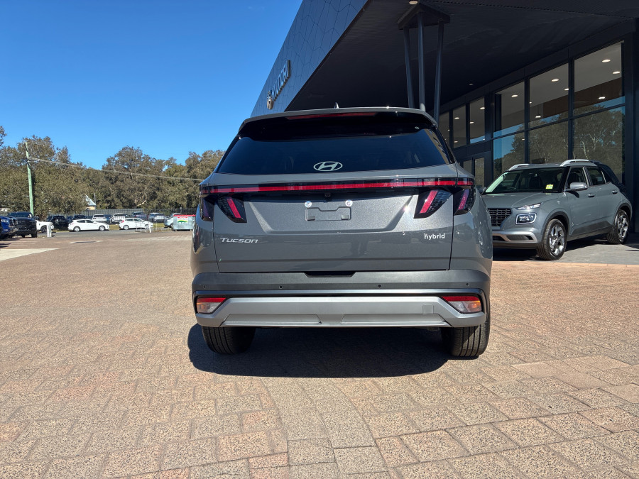 2026 Hyundai Tucson NX4.V4 Hybrid Premium SUV Image 5