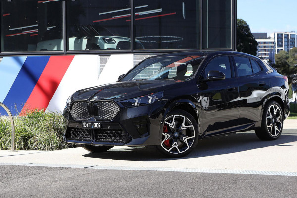 BMW iX2 eDrive20 M Sport U10