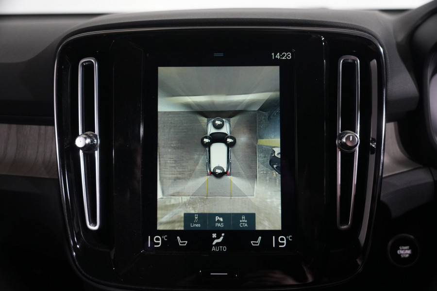 2020 Volvo XC40 XZ T4 Inscription SUV
