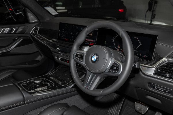 2025 BMW X7 G07 LCI xDrive40d M Sport SUV image 6