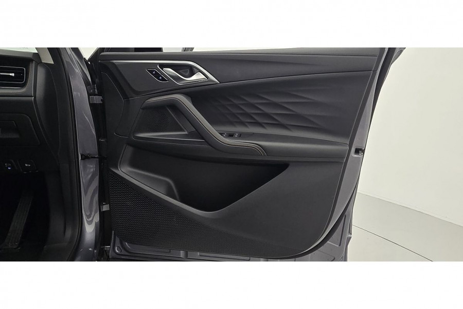 2024 MY24.5 MG HS AS33 Vibe SUV Image 9