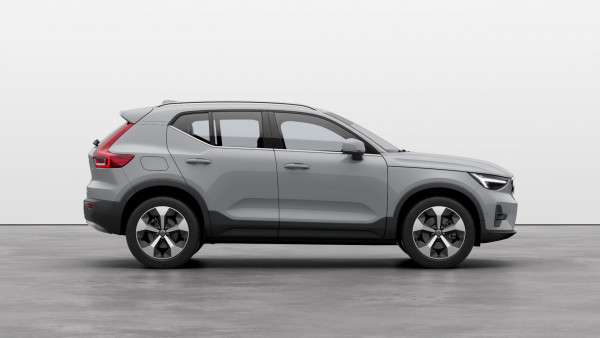 2026 MY25 Volvo XC40 XZ Ultra B4 Bright SUV image 5