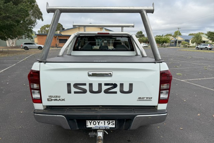 2017 Isuzu D-MAX TF LS-U Ute Image 9