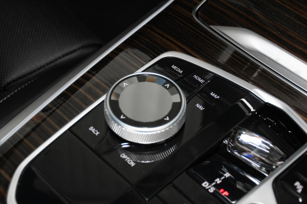 2025 BMW X5 G05 LCI xDrive30d M Sport SUV image 15