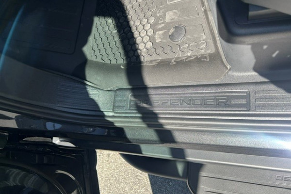 2025 MY26 Land Rover Defender L663 110 D350 X-Dynamic HSE SUV Image 19