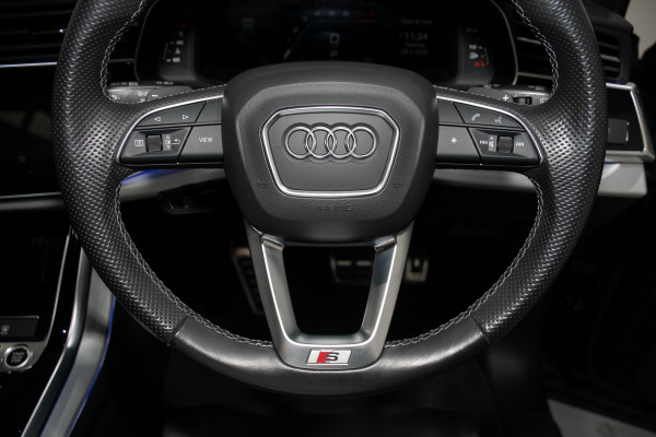 2021 Audi Q7 4M 55 TFSI S line SUV Image 17