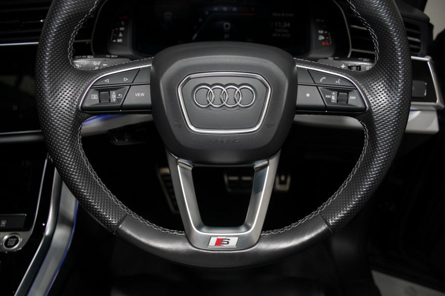 2021 Audi Q7 4M 55 TFSI S line SUV Image 17