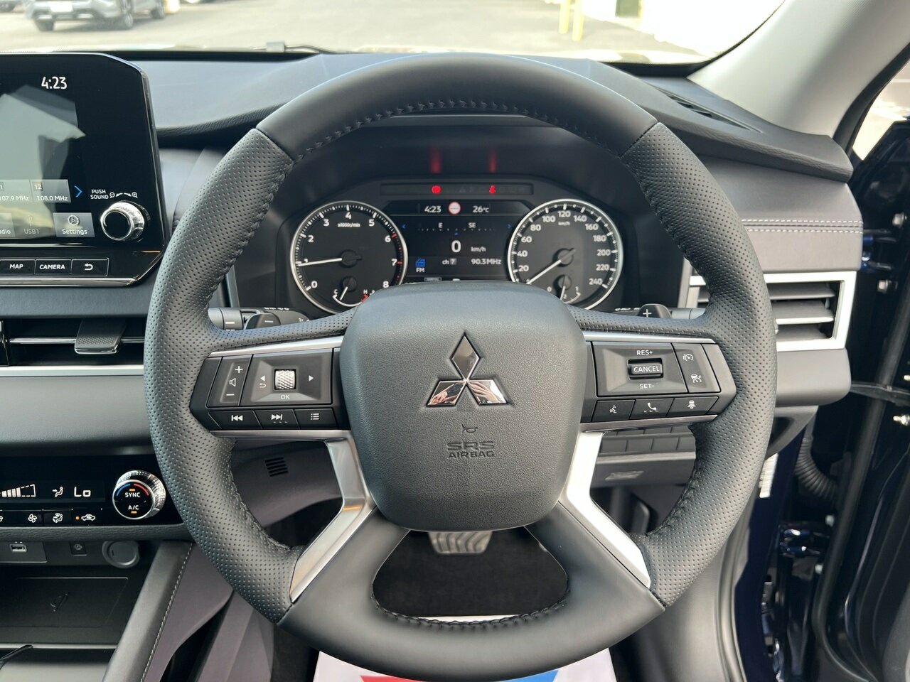 2024 Mitsubishi Outlander ZM LS SUV Image 11