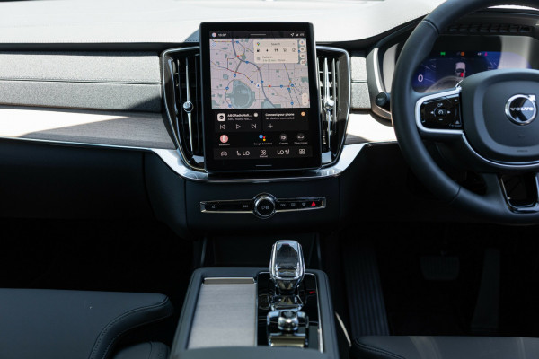 2025 MY26 Volvo XC90 L Series Plus T8 Plug-in Hybrid Dark SUV Image 11
