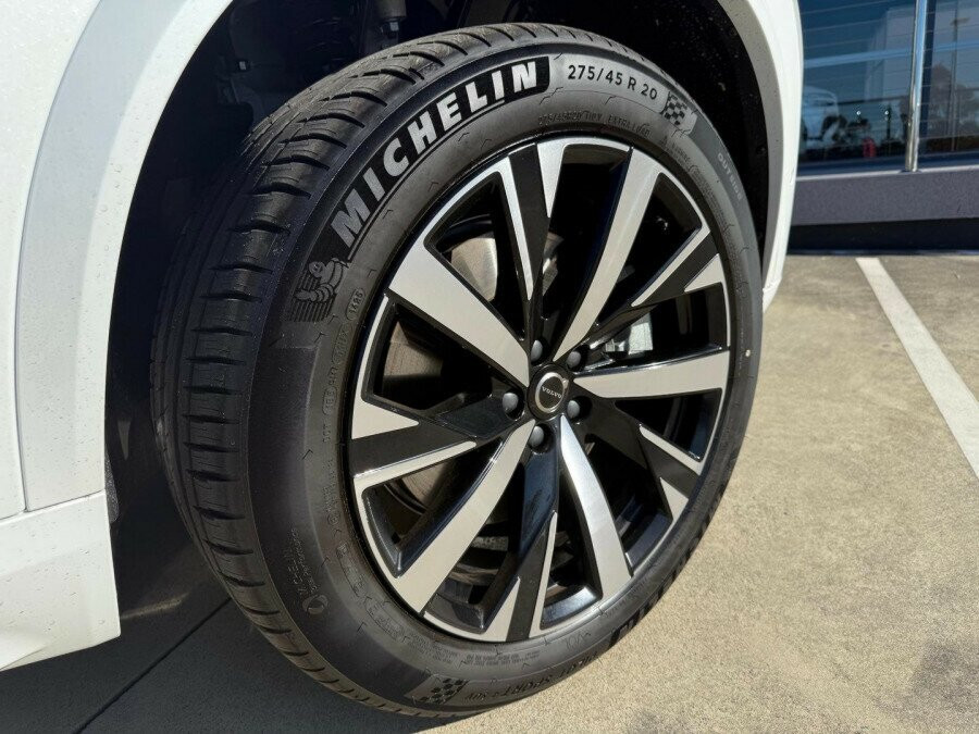 2026 Volvo XC90 L Series Plus T8 Plug-in Hybrid Dark SUV Image 24