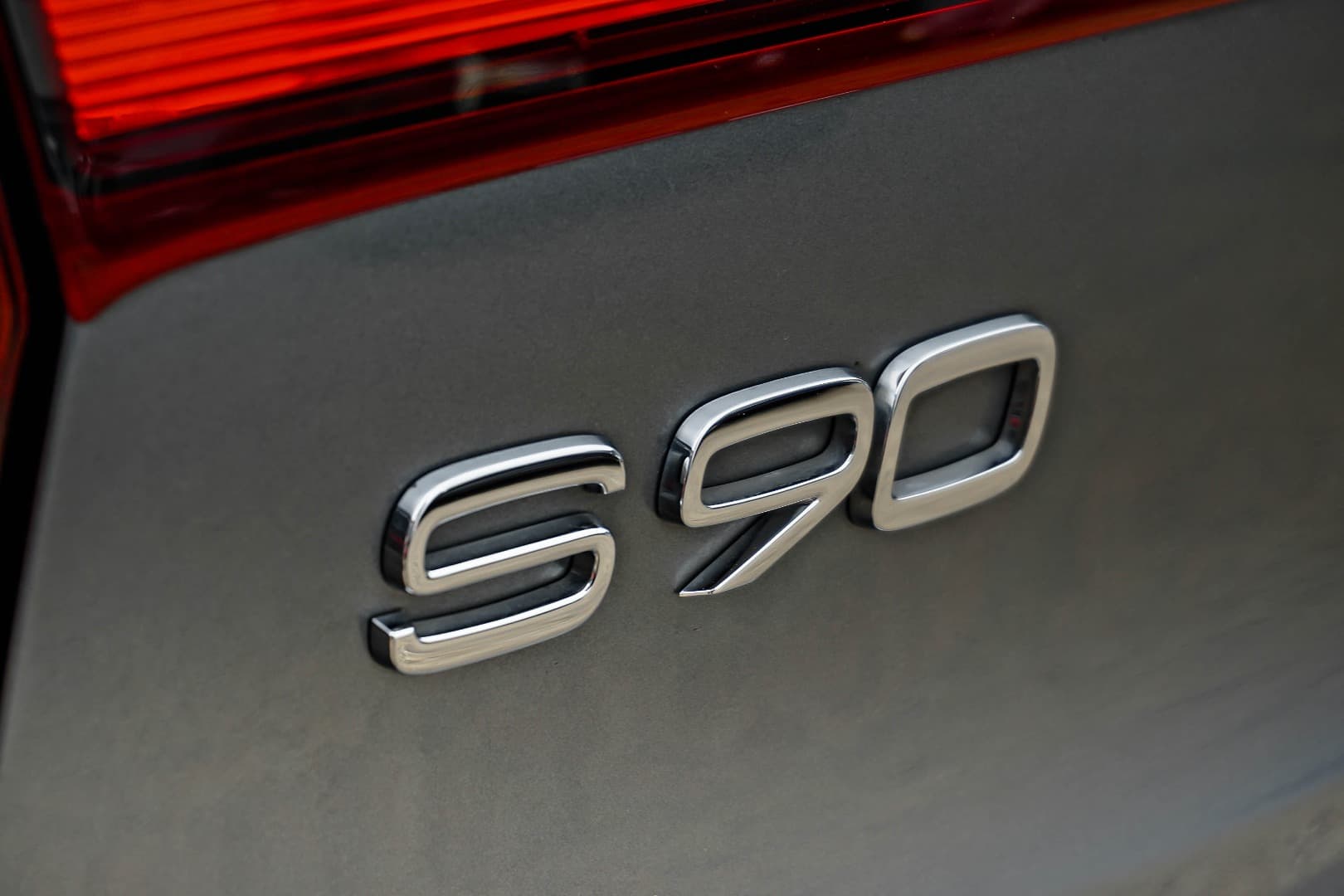 2016 MY17 Volvo S90  D5 Inscription Sedan Image 39