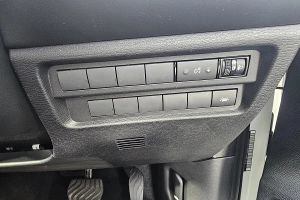 2026 Mitsubishi Outlander ZM LS SUV Image 21
