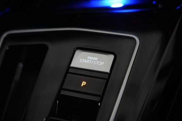 2025 Volkswagen Golf 7 R Hatch Image 16