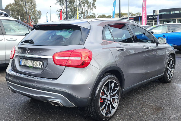 2015 Mercedes-Benz GLA-Class X156 GLA250 SUV Image 7