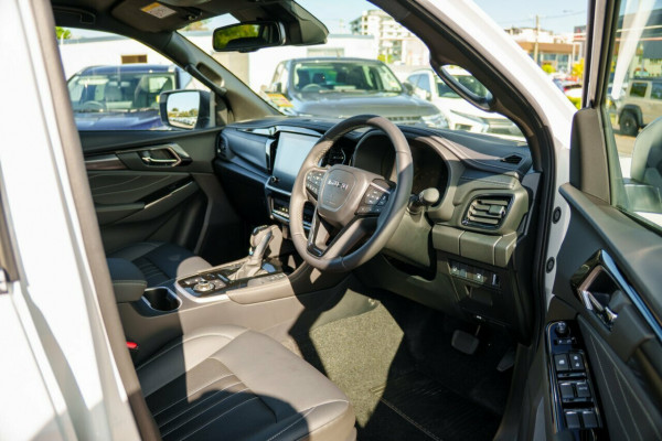 2026 MY25.5 Isuzu MU-X RJ LS-T SUV Image 16