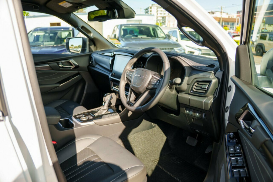 2026 MY25.5 Isuzu MU-X RJ LS-T SUV Image 16